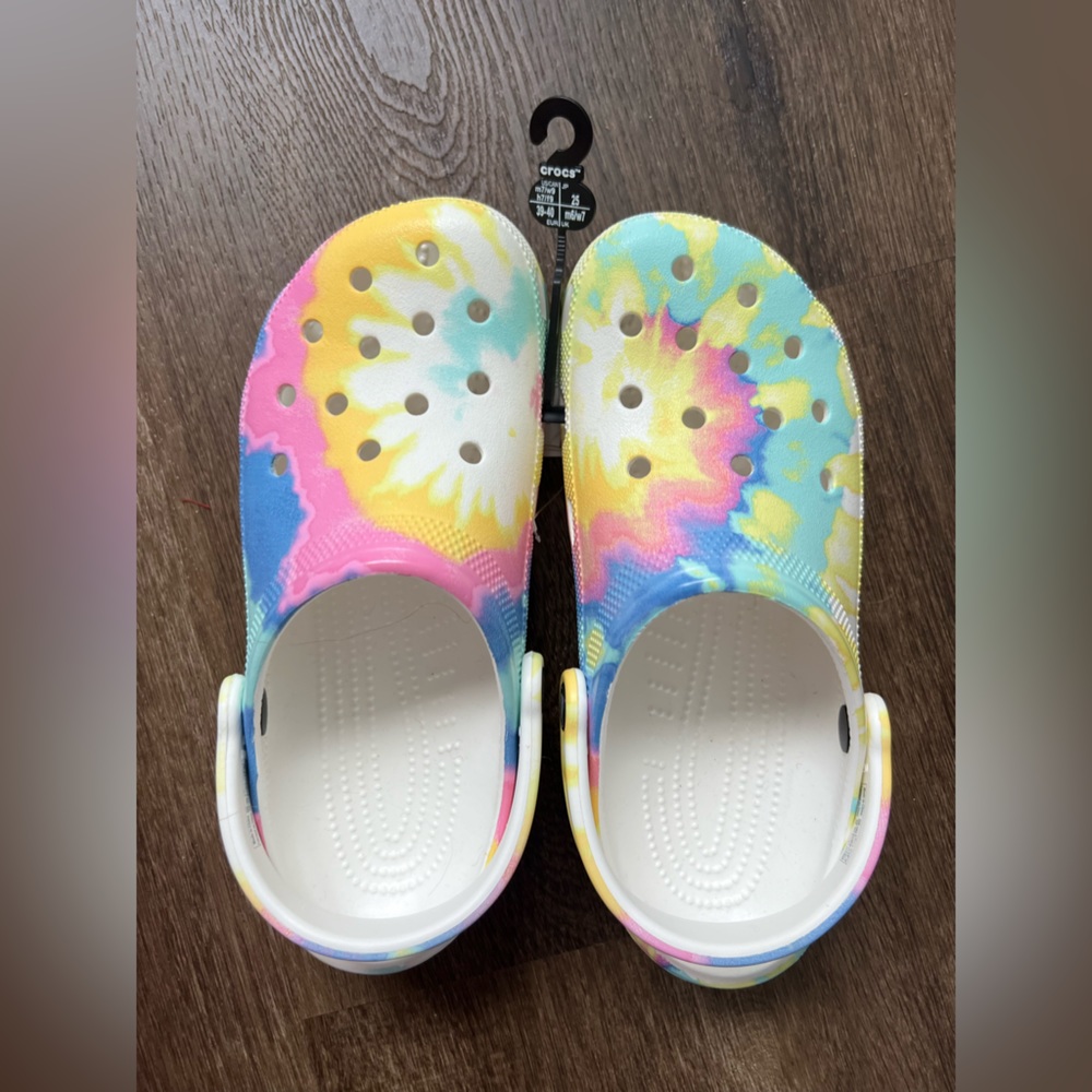 Tie-dye CROCS M7/W9 NWT